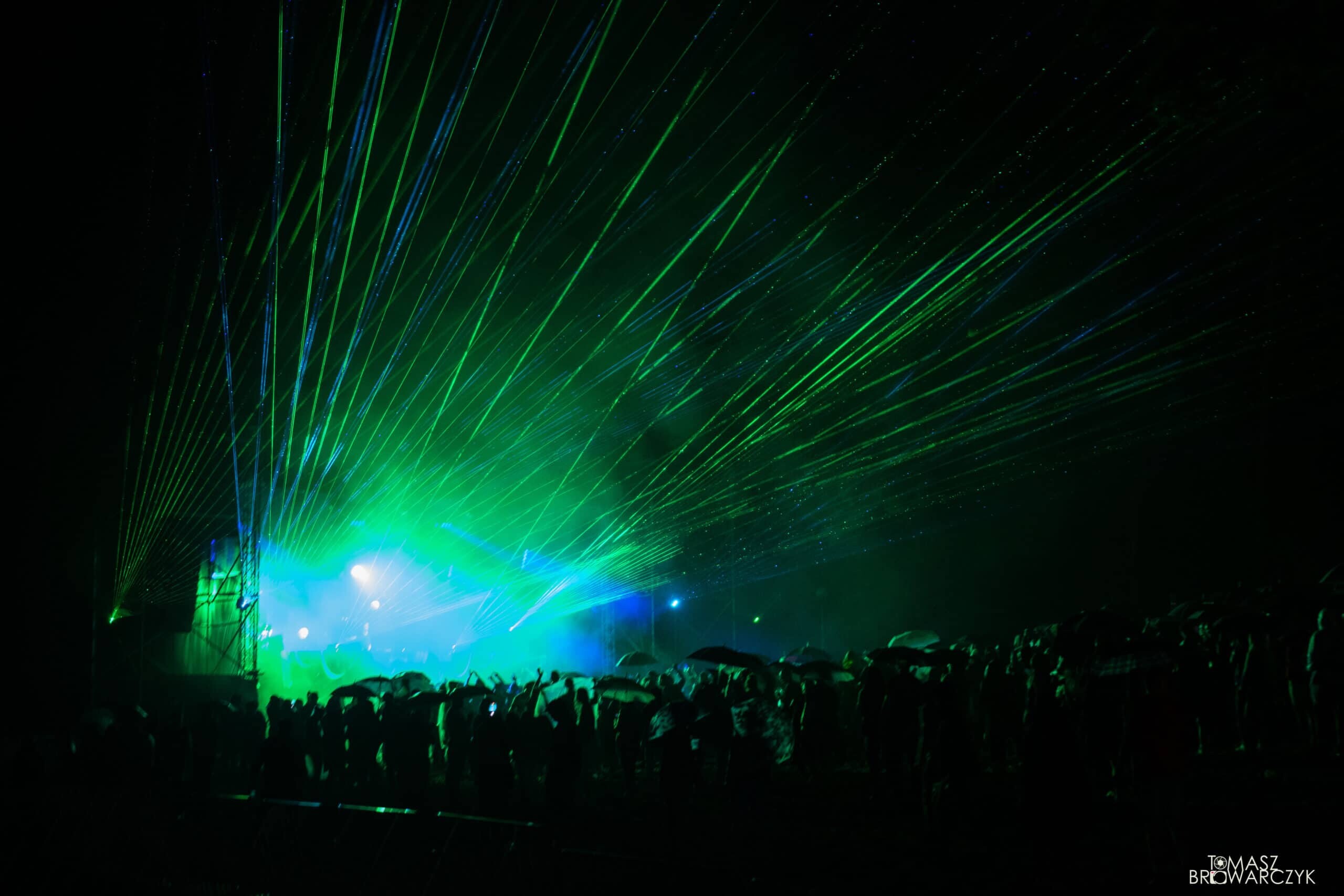 Euforia Dźwięku 2022 zielone lasery publiczność
