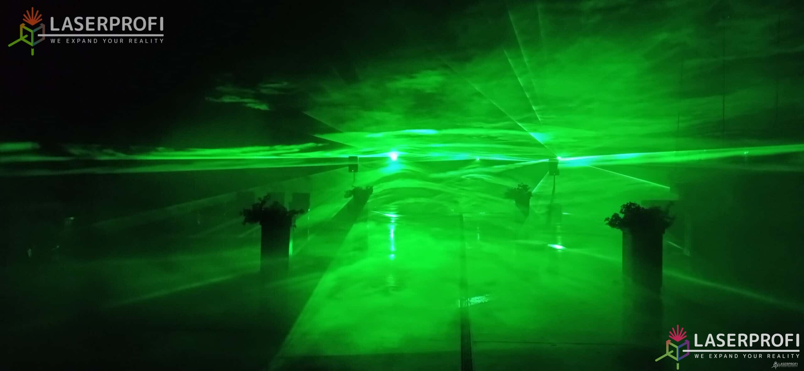 Pokaz laserowy na evencie firmowym