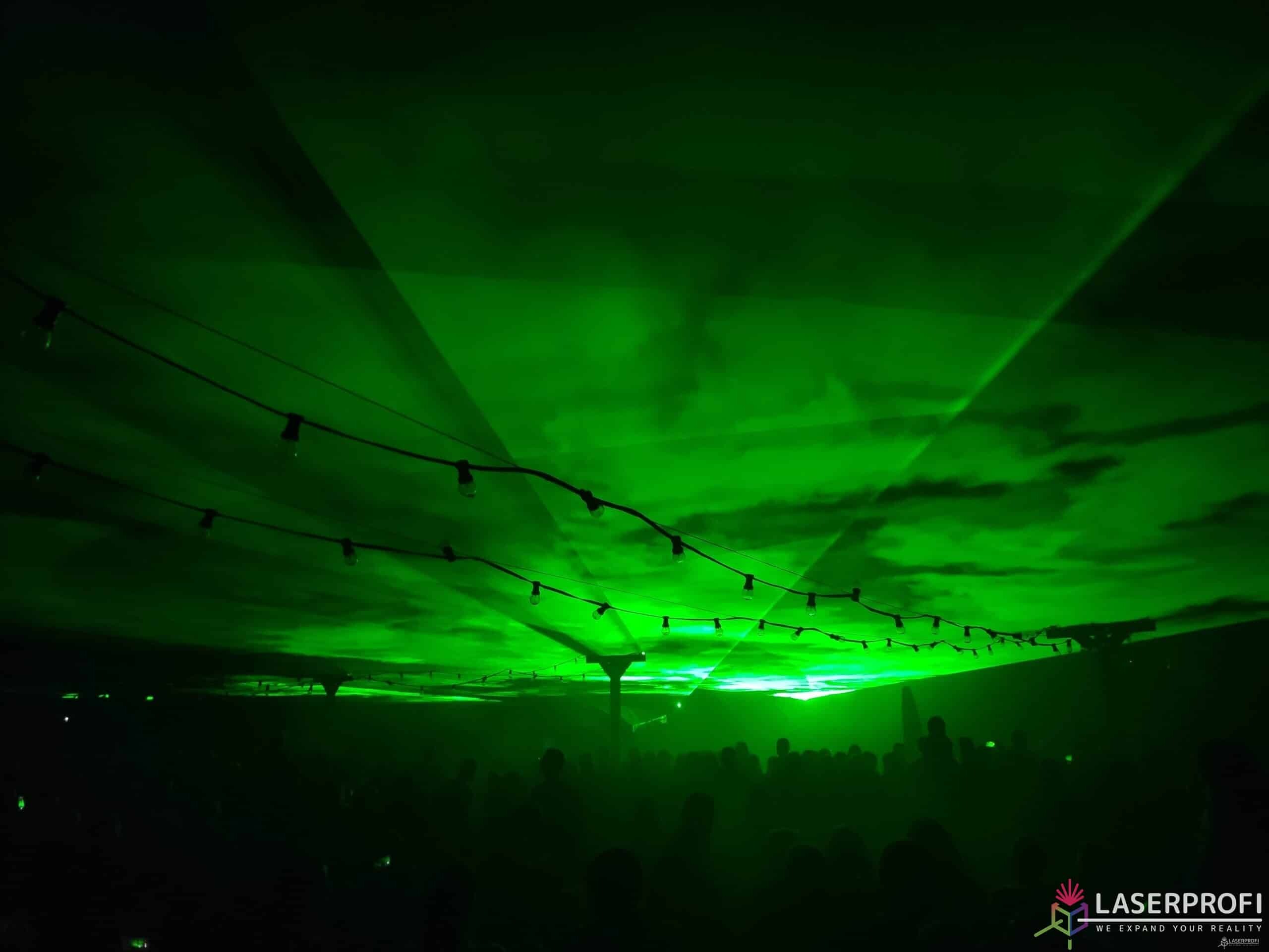 laserowe niebo zielone Pokaz laserowy Czaplinek 2022
