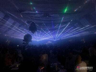 pokaz laserów na evencie firmowym